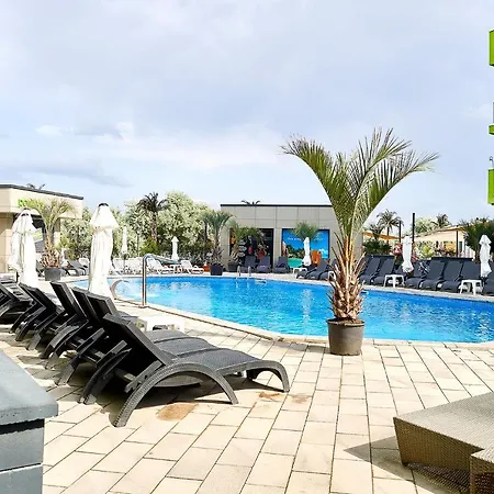 Smarald Apartment Alezzi Spa N Pools Beach Resort