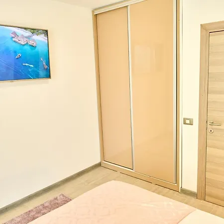 Smarald Apartment Alezzi Spa N Pools Beach Resort Apartmán